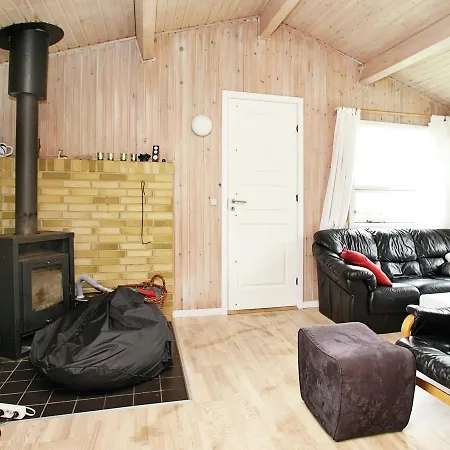 Four-bedroom Holiday In Hjorring 5 Lonstrup