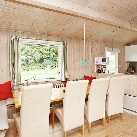 Holiday home Four-bedroom Holiday In Hjorring 5 *